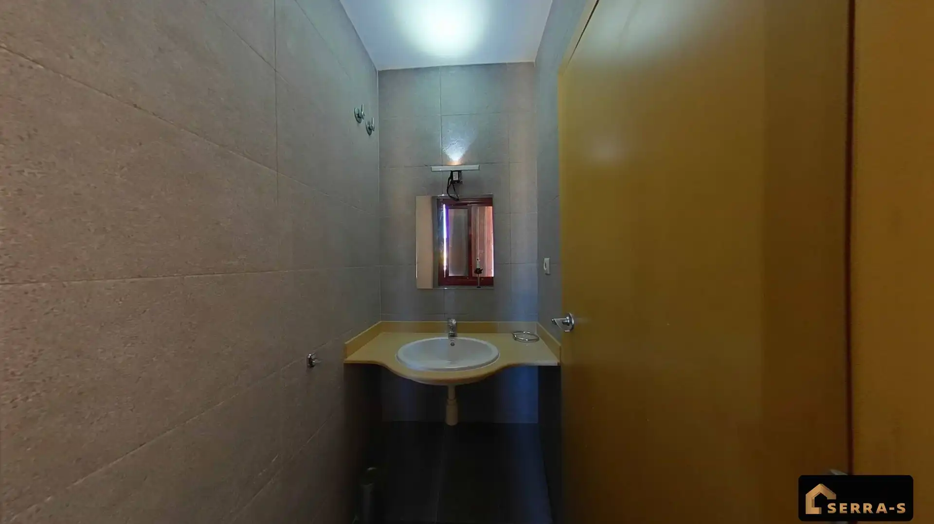 Bany de Pis en venda en Mataró amb Aire condicionat, Terrassa i Balcó