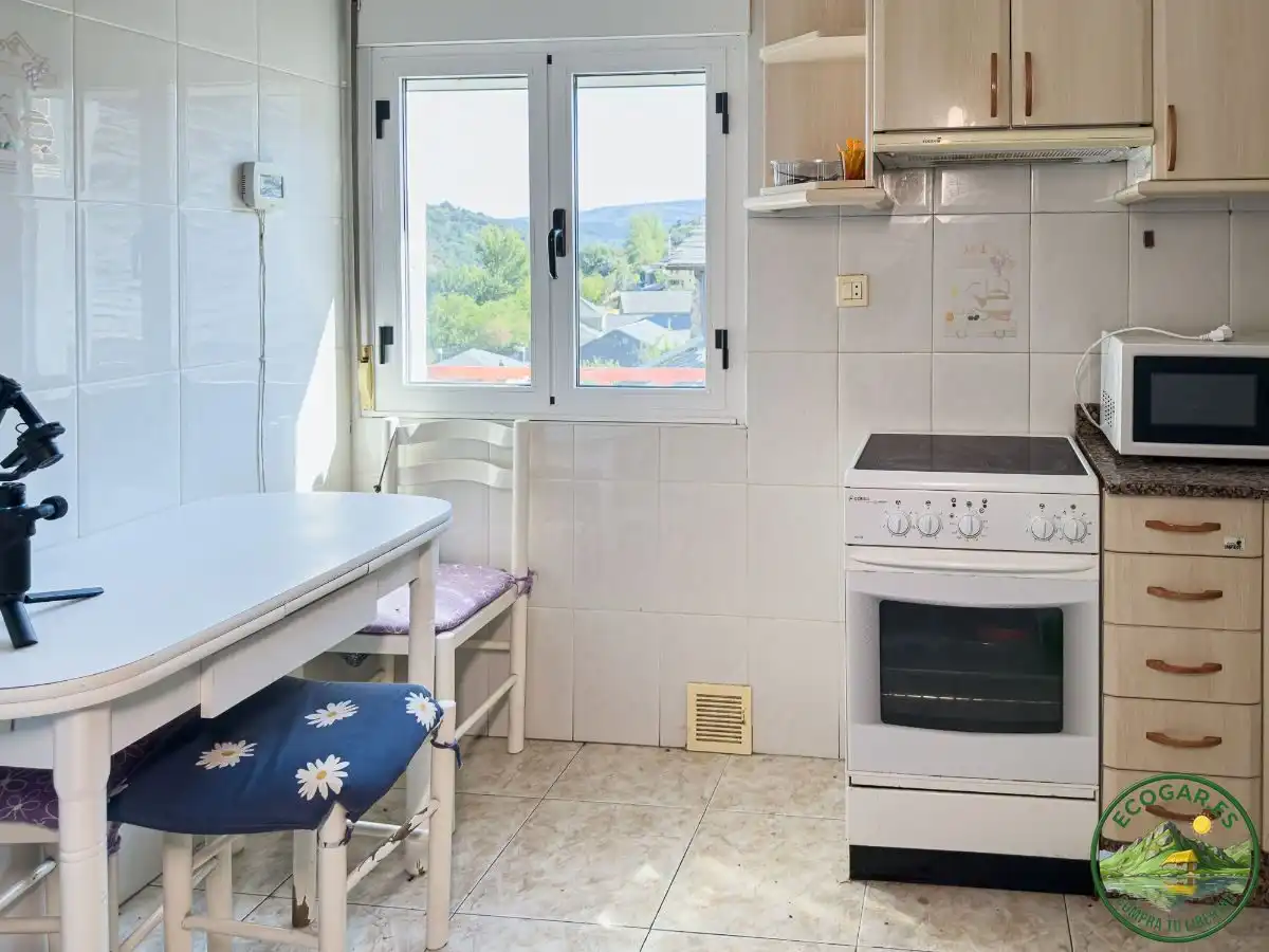 Cocina de Casa o chalet en venta en Toreno con Jardín privado
