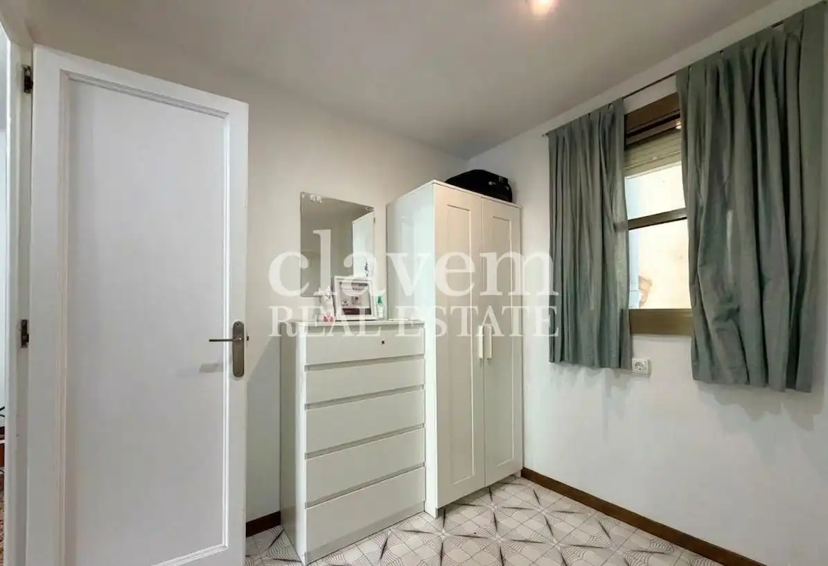 Schlafzimmer von Wohnung zum Verkauf in Barcelona mit Balkon