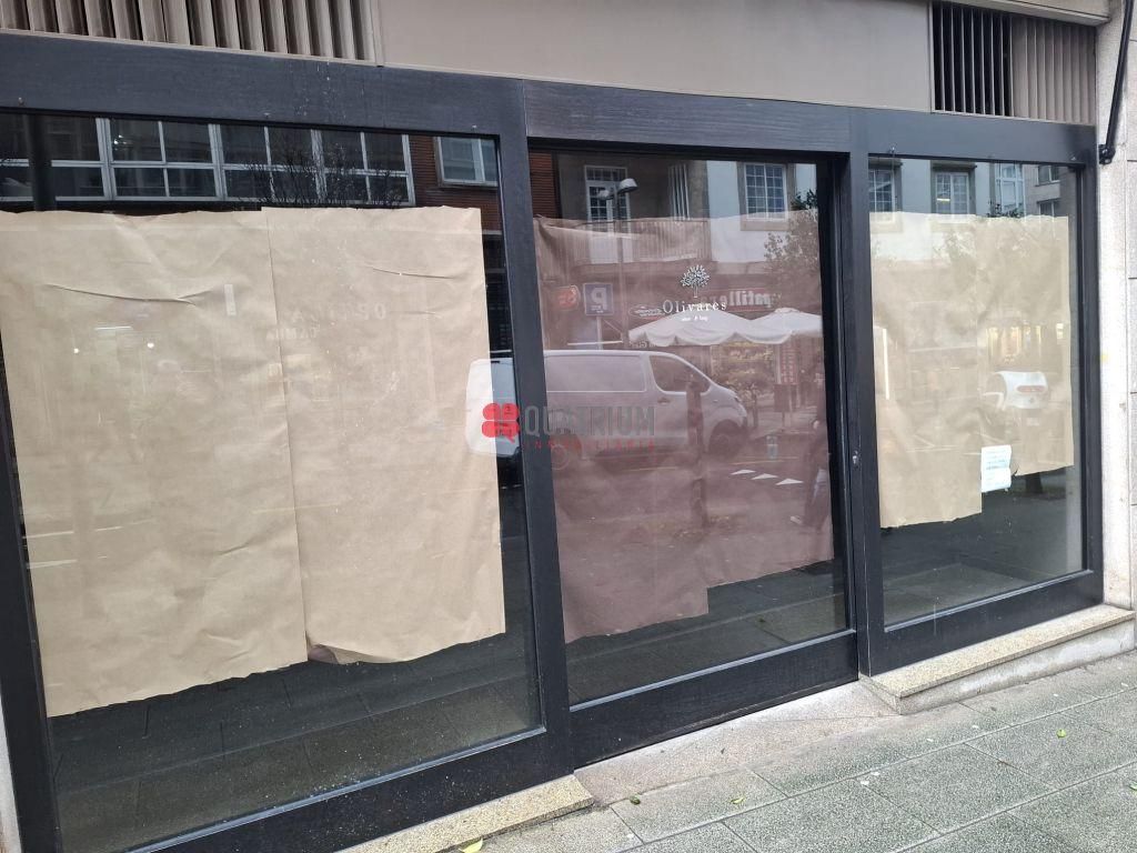 Vista exterior de Local de alquiler en Santiago de Compostela 