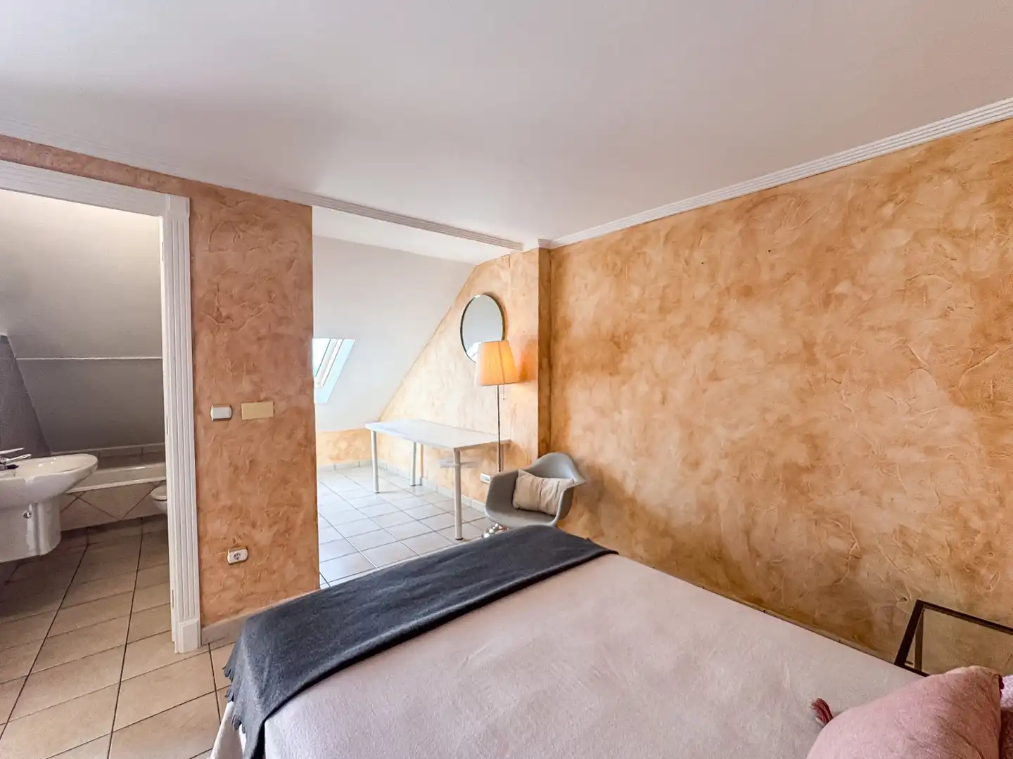 Habitación de Dúplex de alquiler en Santa Pola con Terraza, Trastero y Piscina