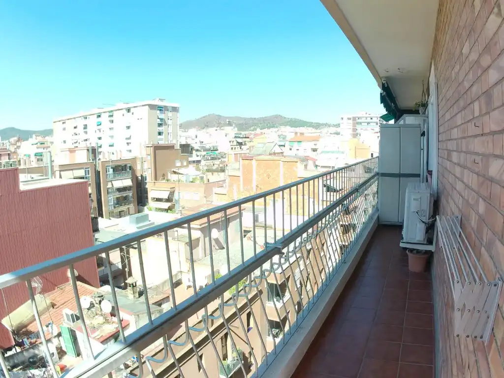 Terraza de Piso en venta en Nou Barris