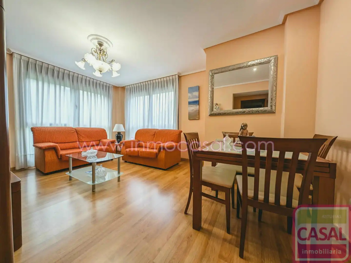Sala de estar de Piso en venta en Aller con Calefacción, Trastero y Amueblado