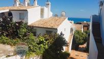 Vista exterior de Dúplex en venda en Mijas amb Jardí privat, Terrassa i Piscina comunitària