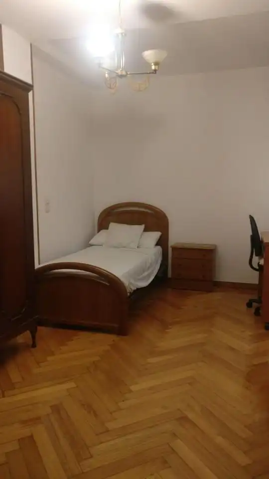 Habitación de Piso de alquiler en Santiago de Compostela  con Calefacción y Amueblado