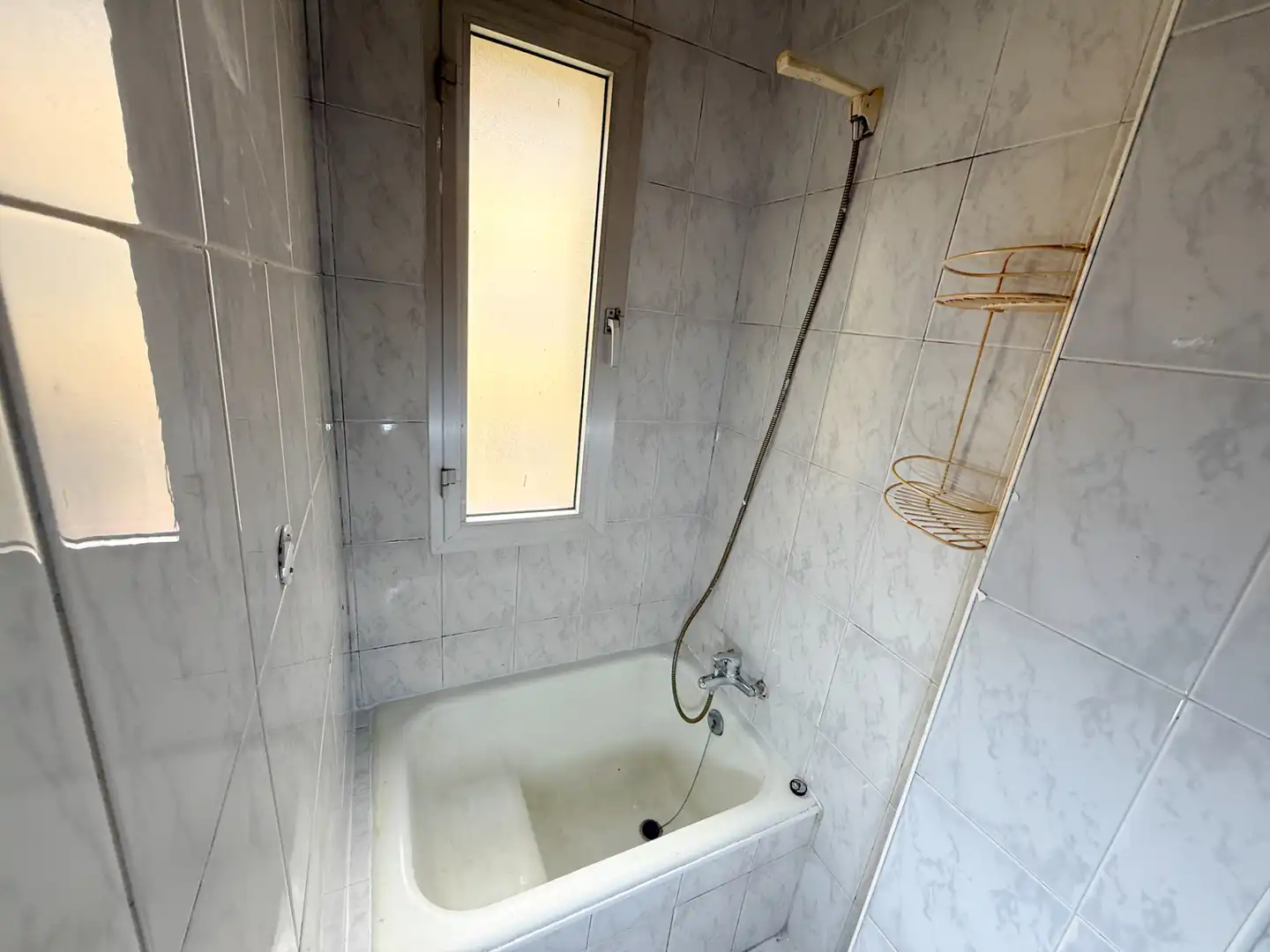 Bathroom of Flat for sale in Avilés