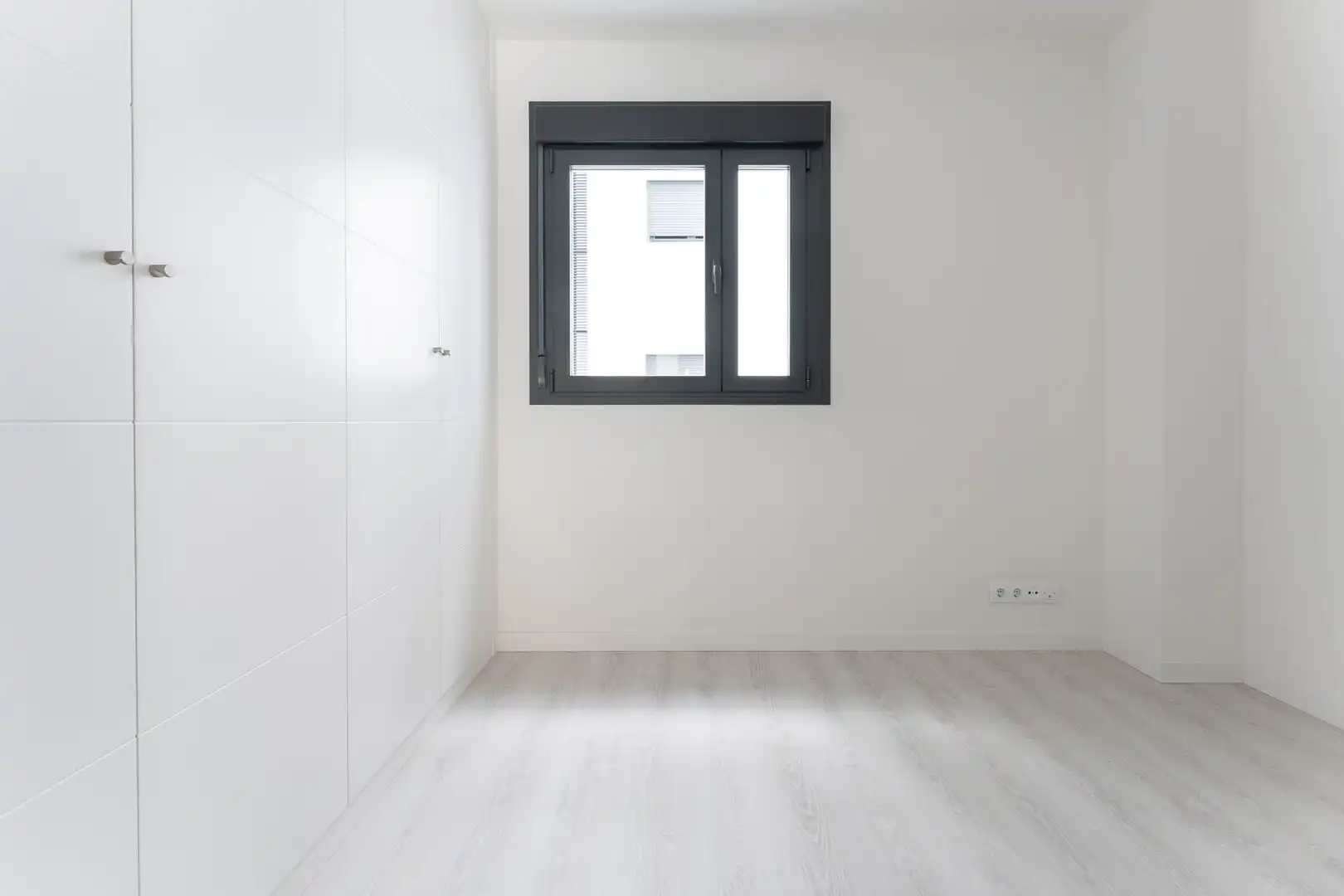Bedroom of Flat for sale in Málaga  with Parquet flooring, Terrace and Storage room