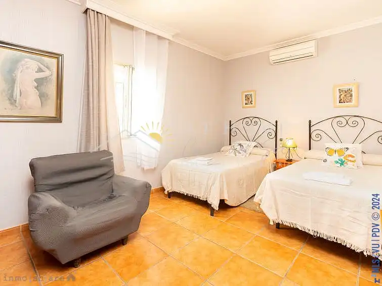 Chalet con piscina en venta en Centro, imagen 11