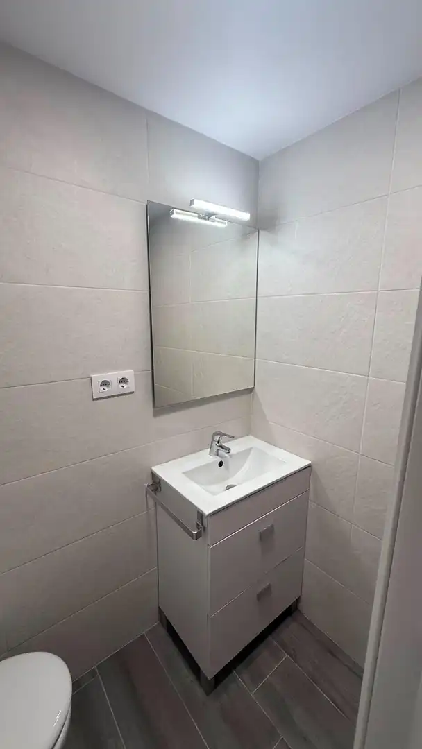 Bany de Pis en venda en Sevilla amb Aire condicionat i Calefacció