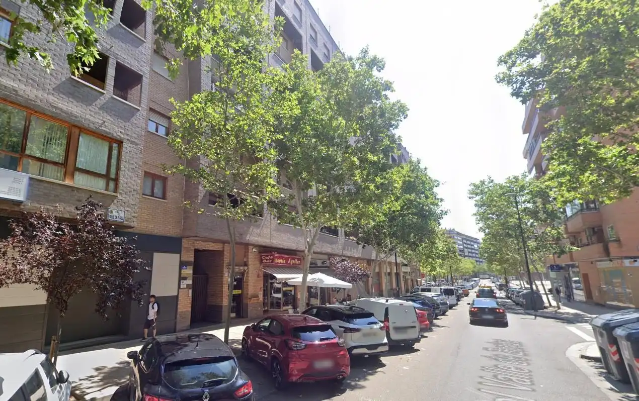 Exterior view of Office for sale in Zaragoza  with Air Conditioner