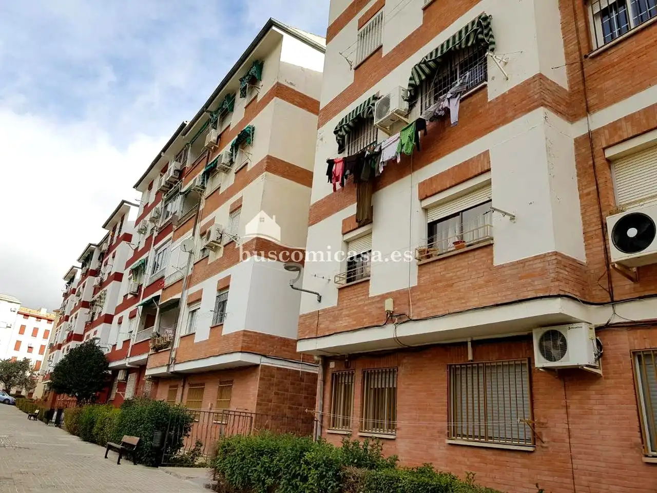 Vista exterior de Piso en venta en Jaén