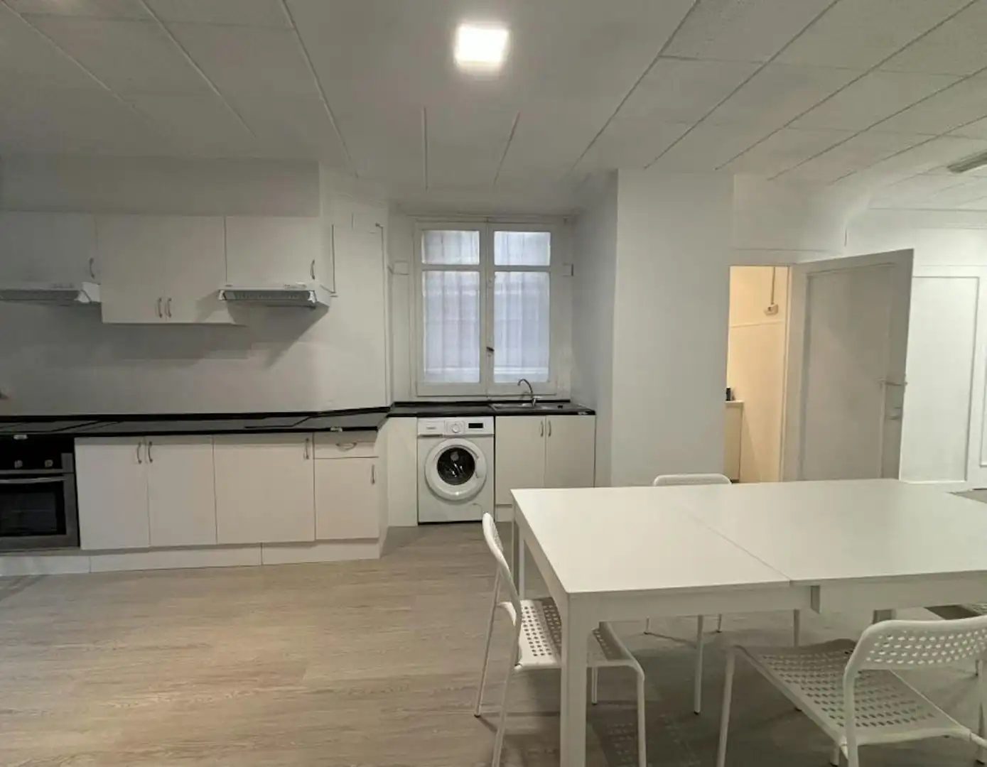 Cocina de Piso para compartir en Valencia con Aire acondicionado, Calefacción y Lavadora