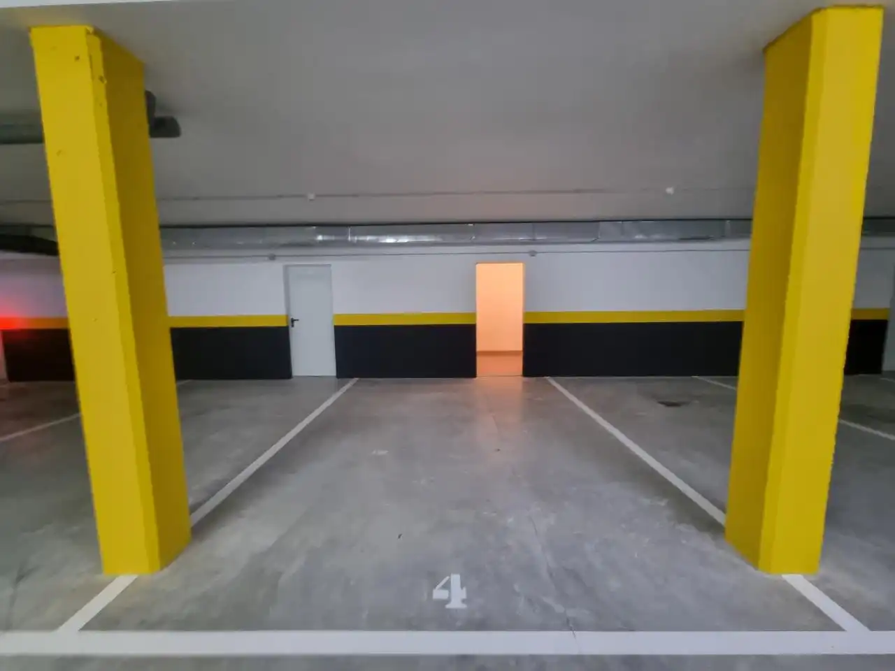 Parking de Planta baja de alquiler en Santander con Calefacción, Jardín privado y Parquet