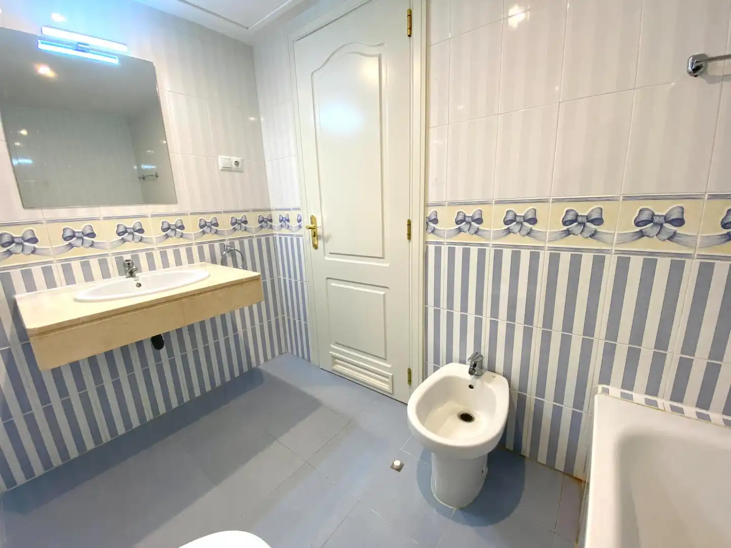 Baño de Piso en venta en Mijas con Terraza y Piscina comunitaria