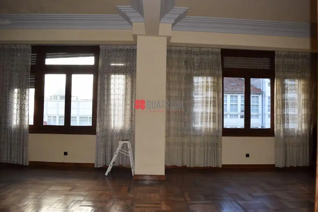 Wohnzimmer von Gebäude zum Verkauf in Santiago de Compostela 