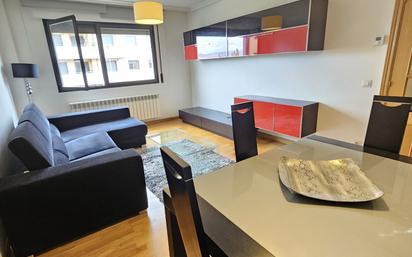 Sala d'estar de Apartament en venda en Lardero amb Piscina i Balcó