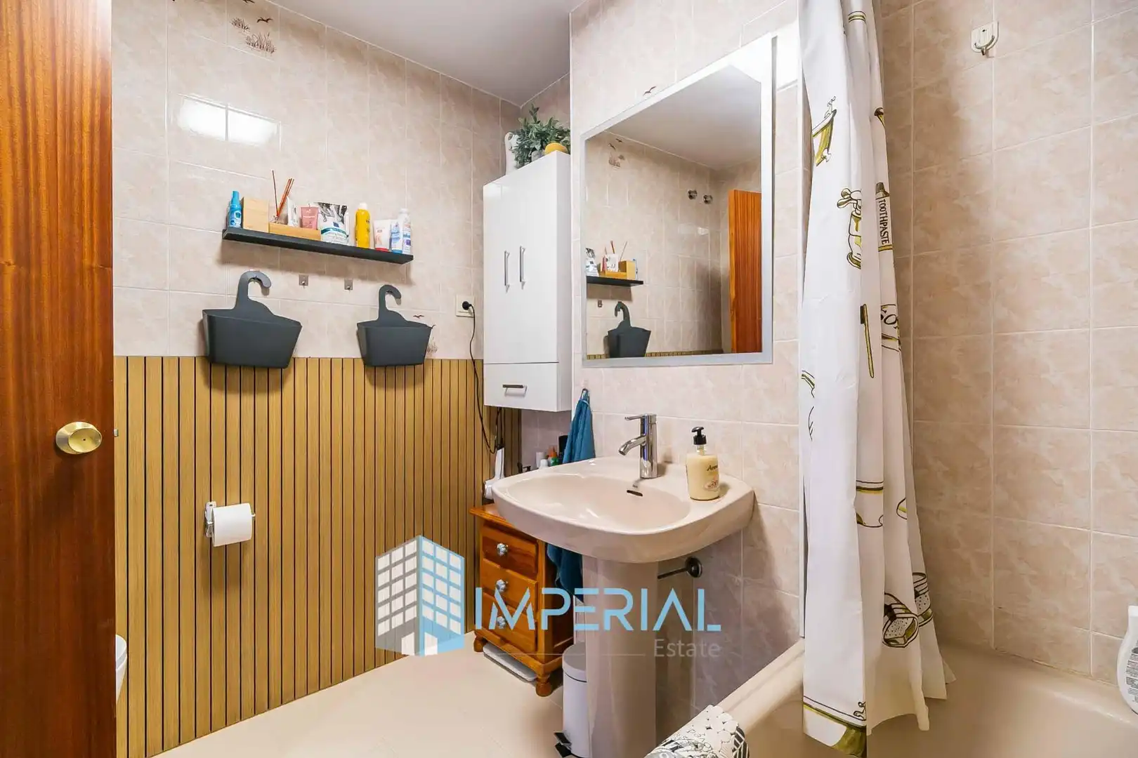 Bathroom of Apartments for sale in Fuengirola  with Air Conditioner, Terrace and Community pool