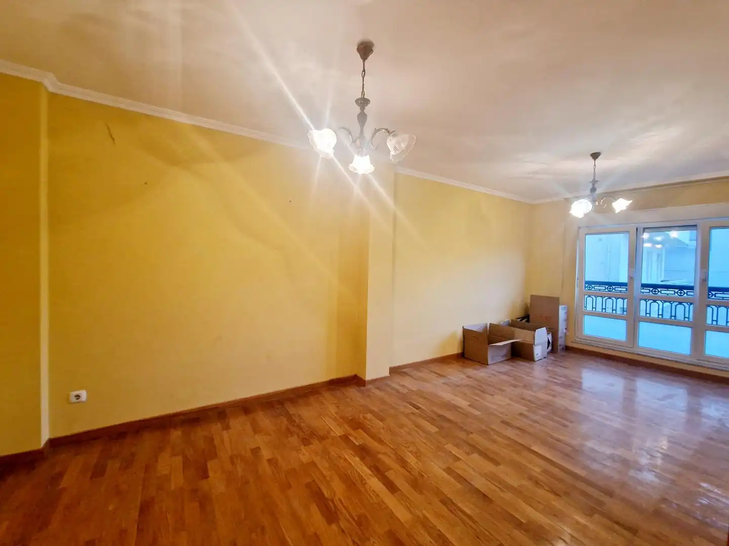 Living room of Flat for sale in Ribadeo  with Heating, Parquet flooring and Storage room