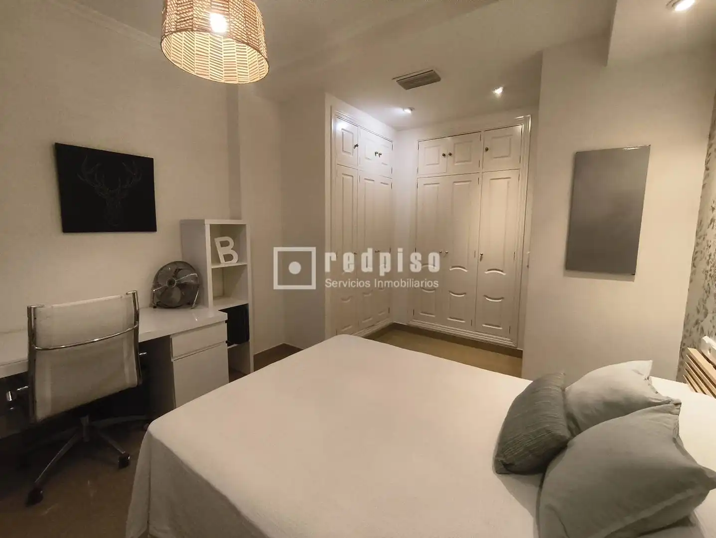 Habitación de Piso de alquiler en Sevilla con Aire acondicionado, Terraza y Amueblado