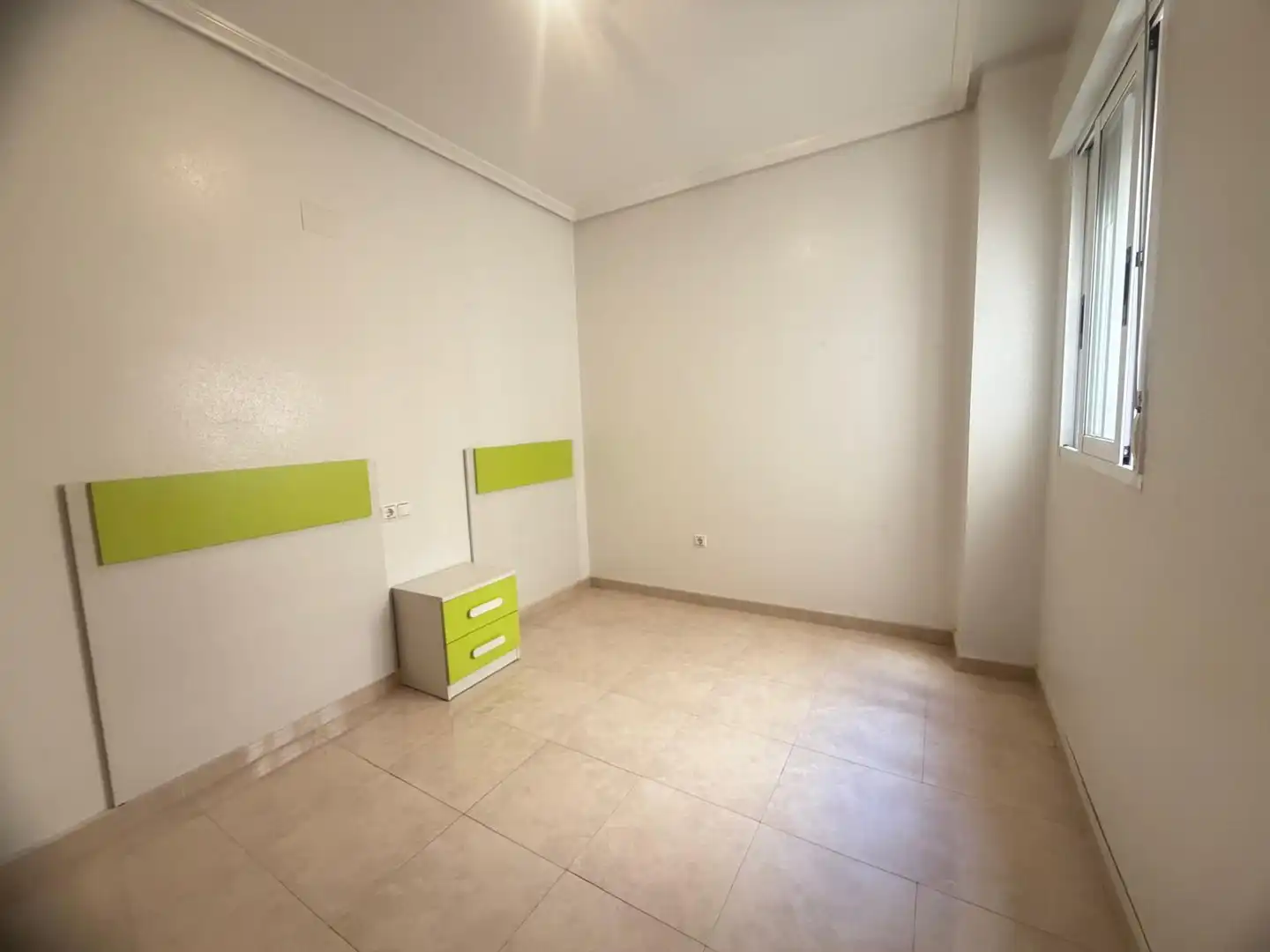 Wohnung zur Miete in Calle Blasco Ibáñez, 19, Dolores