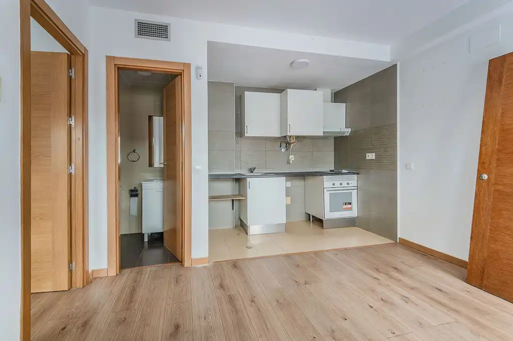 Kitchen of Flat for sale in Aranjuez  with Heating, Parquet flooring and Storage room