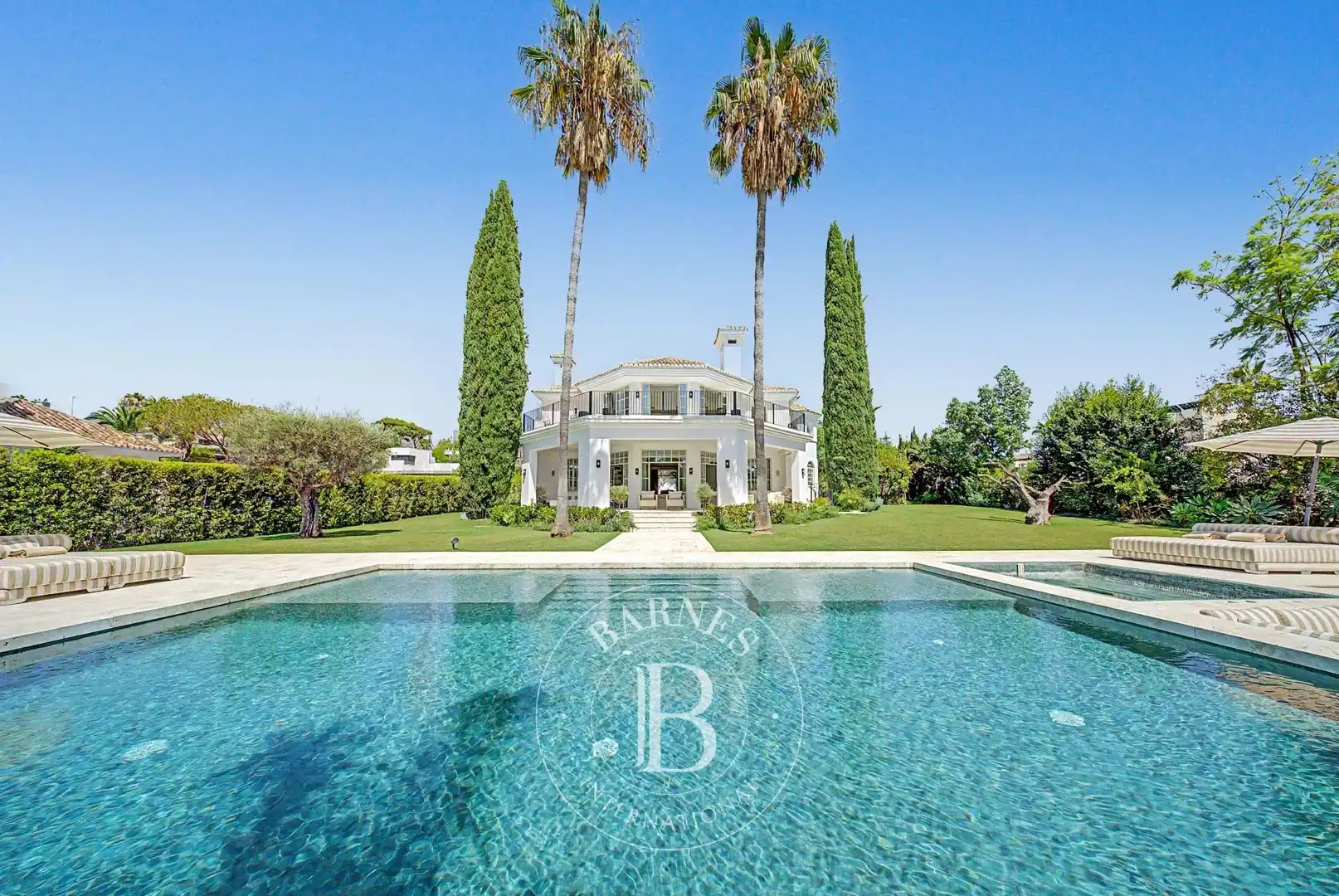 Garden of Houses for sale in Marbella  with Air Conditioner, Heating and Swimming Pool
