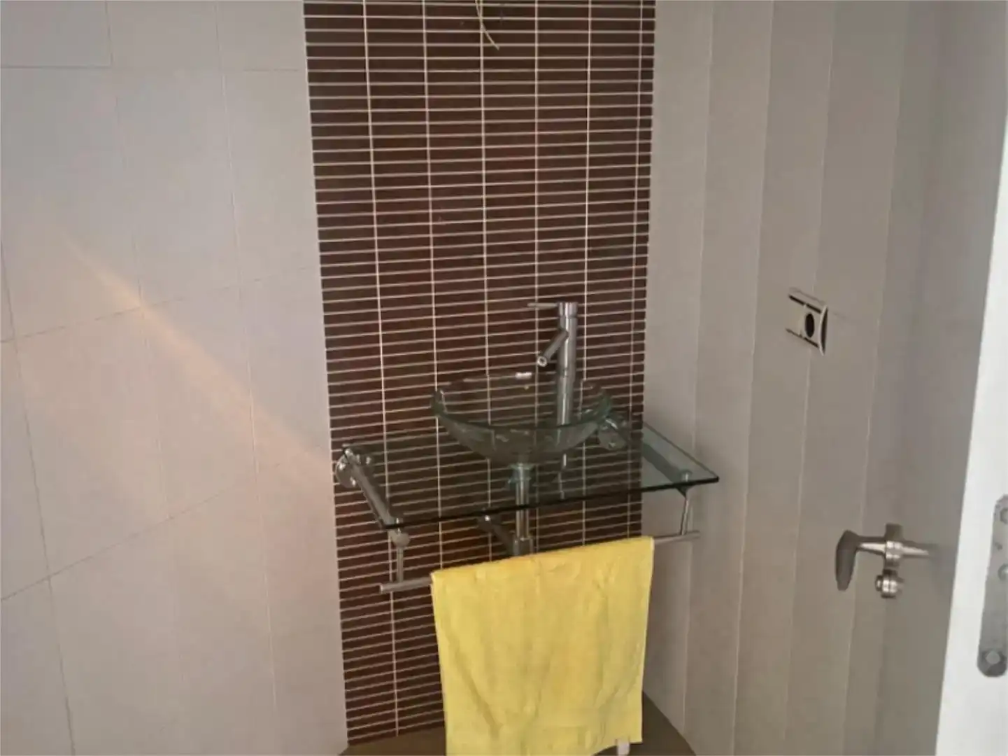 Bany de Local de lloguer en Ceuta amb Aire condicionat i Parquet