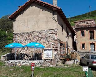 Finca rústica en venda en Villamanín amb Calefacció, Jardí privat i Moblat