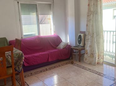 Pis amb balcó en venda a Las Lagunas
