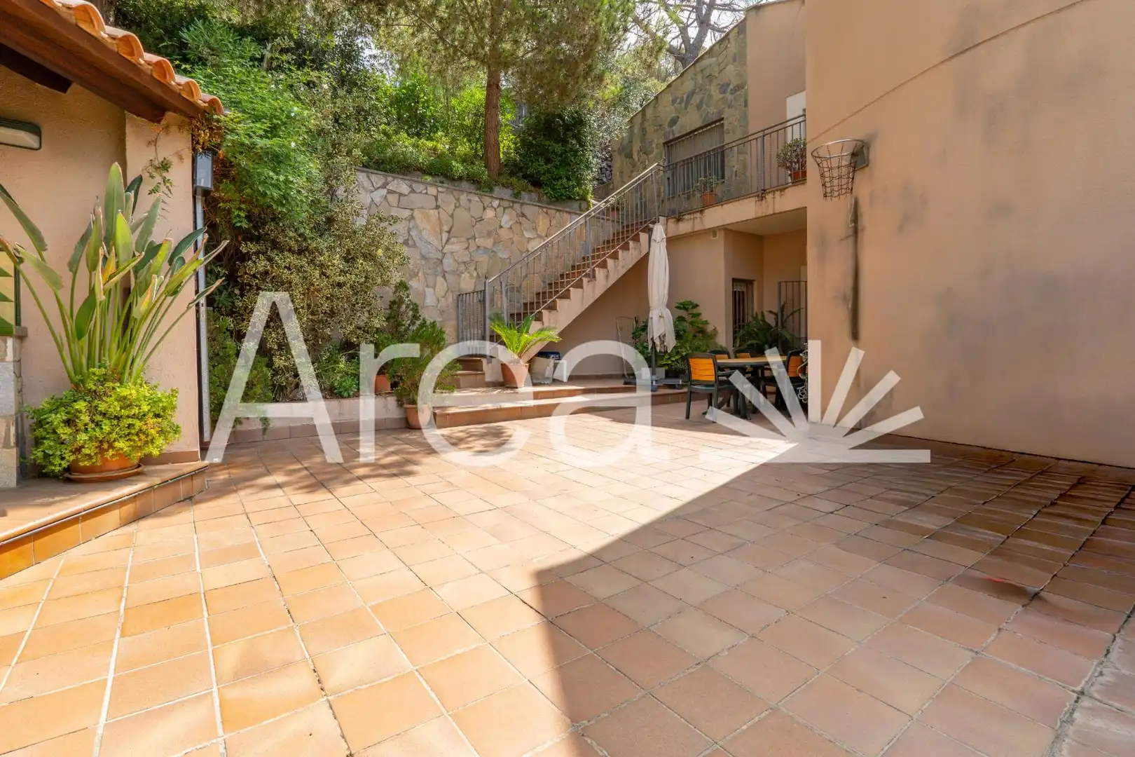 Jardí de Casa o xalet en venda en Mataró amb Jardí privat, Terrassa i Piscina
