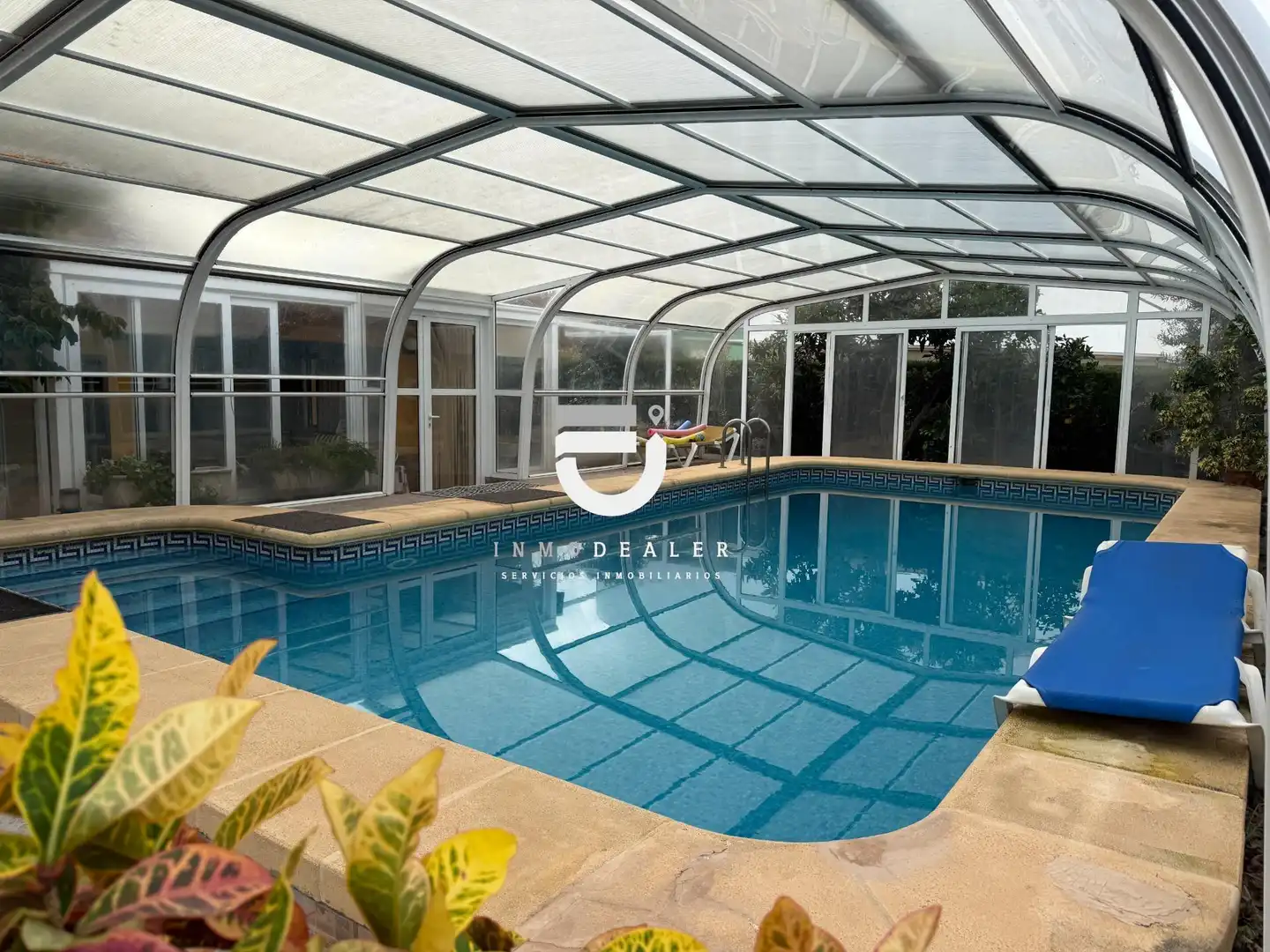 Piscina de Casa o xalet en venda en Oliva amb Jardí privat, Terrassa i Piscina