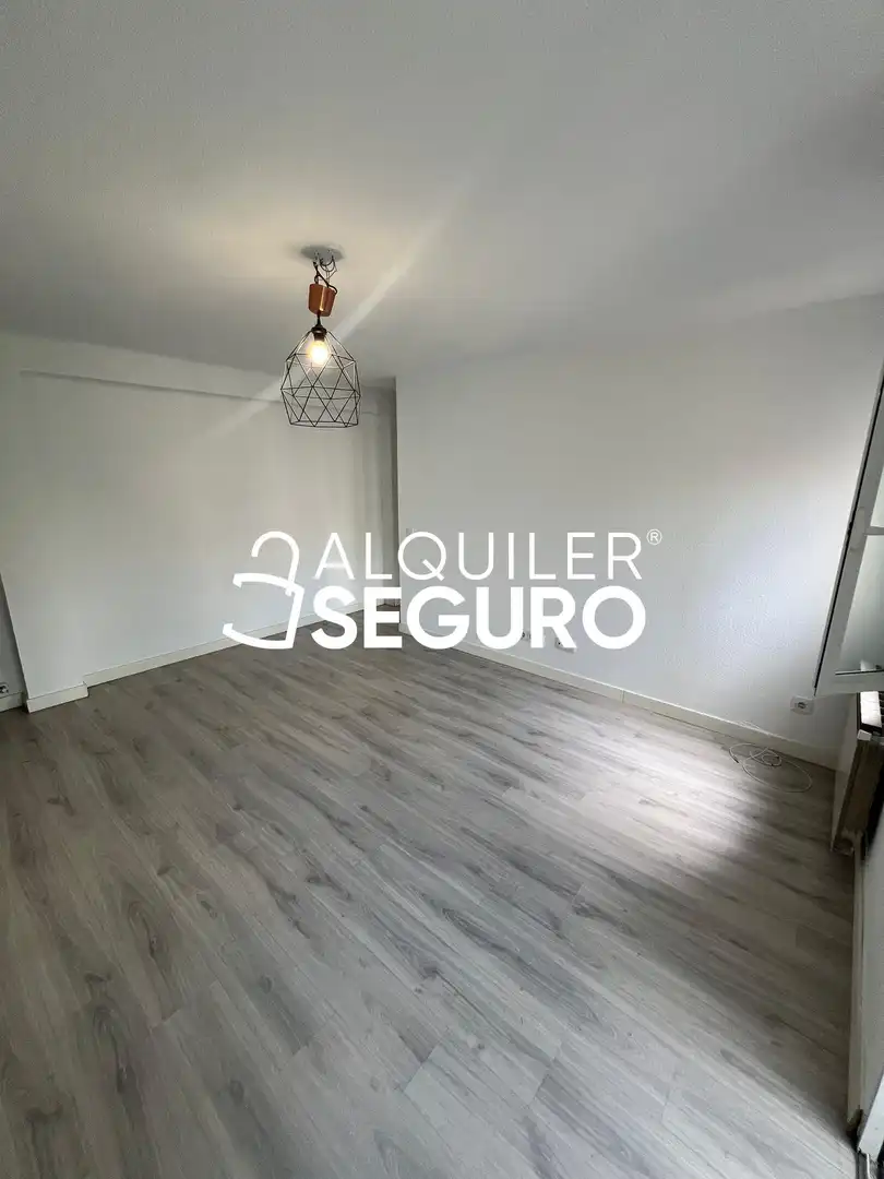 Habitación de Piso de alquiler en Madrid con Calefacción y Terraza