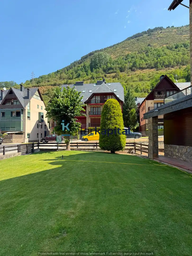 Exterior view of Flat for sale in Vielha e Mijaran  with Heating and Storage room