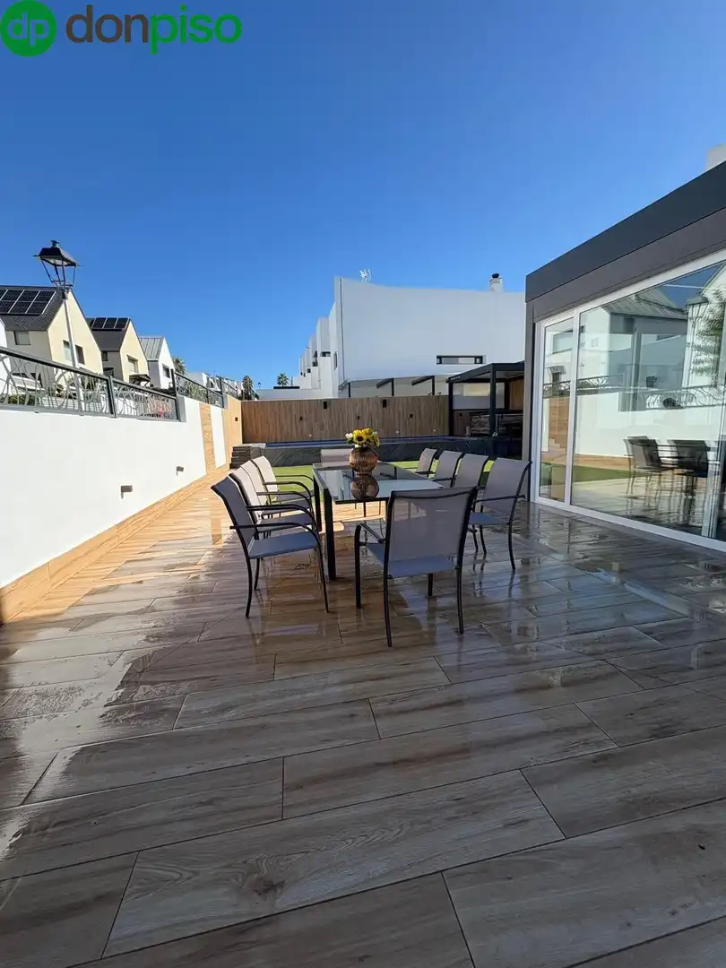 Reihenhaus mit Pool zum Verkauf in Calle HAYAS (LOMA VERDE), imagen 11
