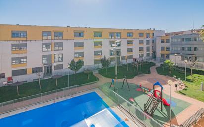 Swimming pool of Flat for sale in  Granada Capital  with Heating, Private garden and Terrace