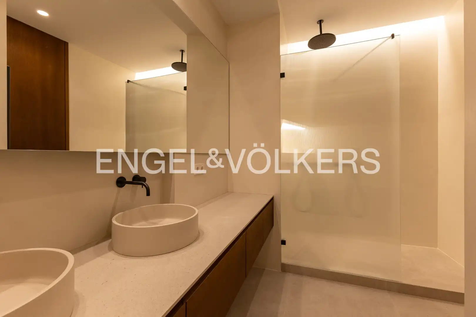 Baño de Piso en venta en Madrid con Aire acondicionado, Calefacción y Trastero