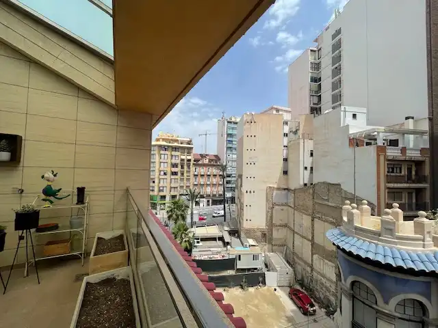 Maisonette zur Miete in Carrer Tomás López Torregrosa, Barrio del Centro