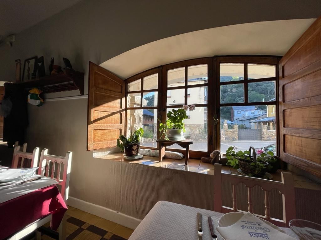 Dining room of Building for sale in Toreno