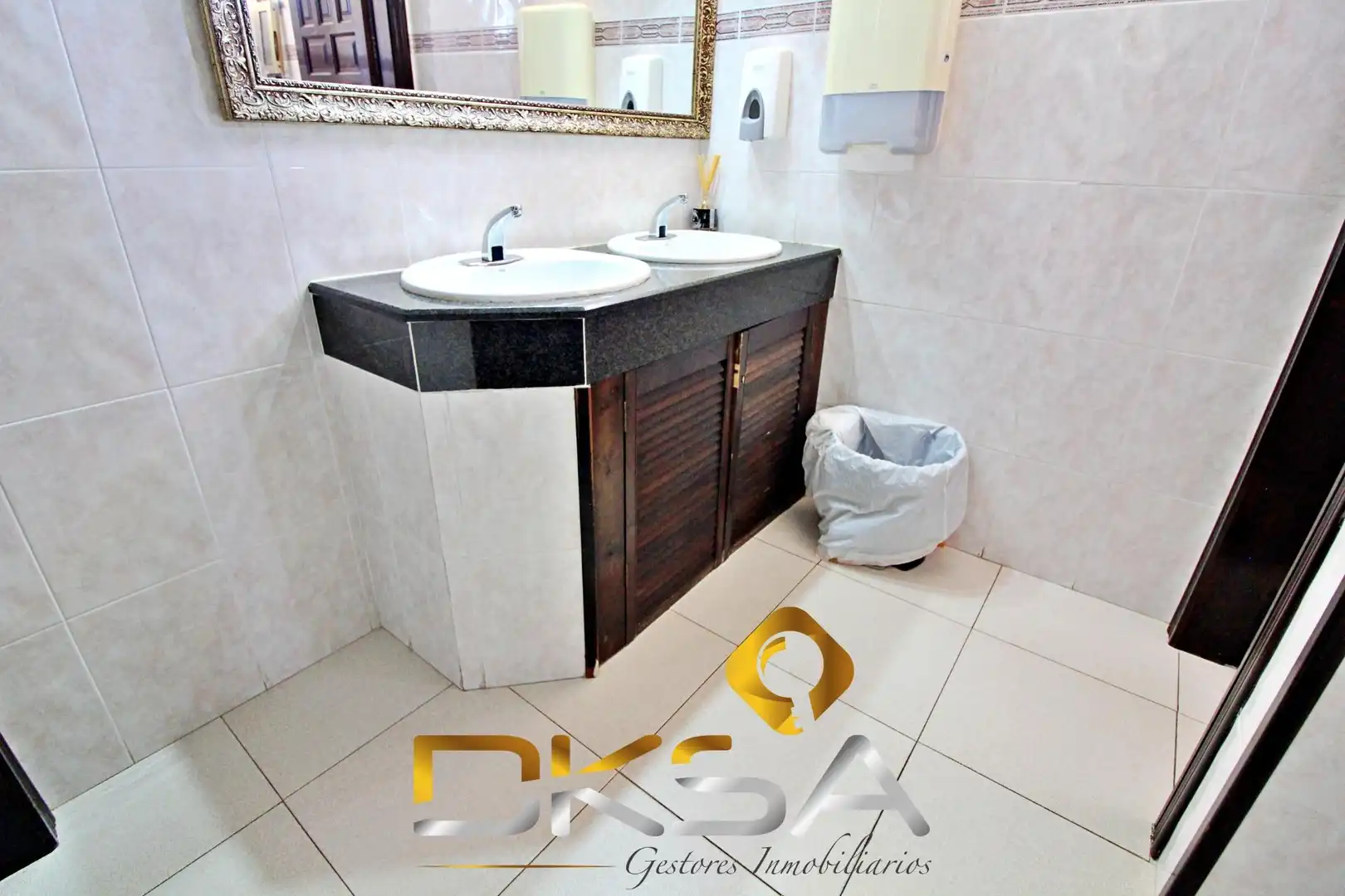 Baño de Local de alquiler en Peñíscola / Peníscola con Aire acondicionado, Terraza y Amueblado