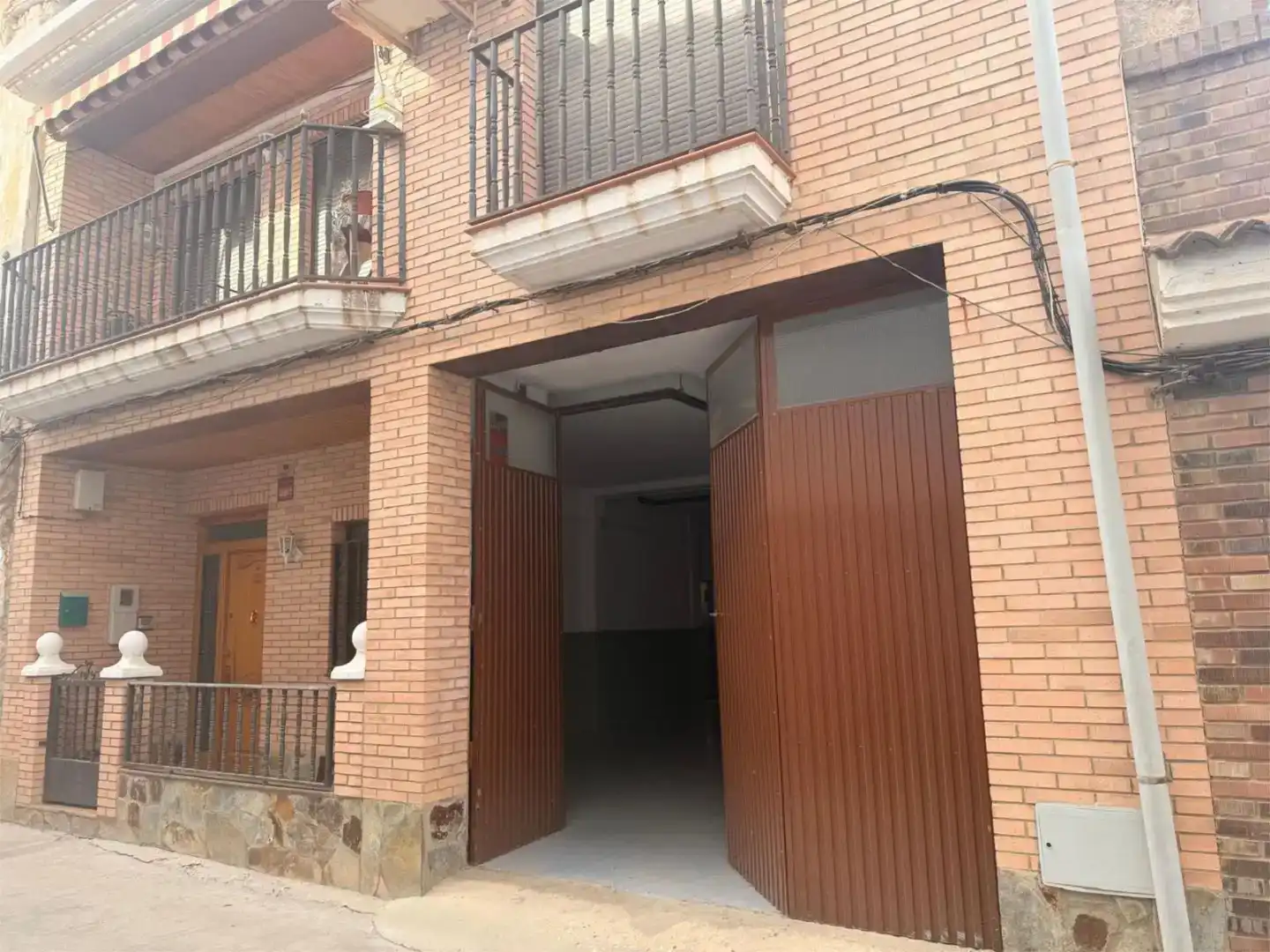 Vista exterior de Piso en venta en Escatrón con Aire acondicionado, Amueblado y Balcón