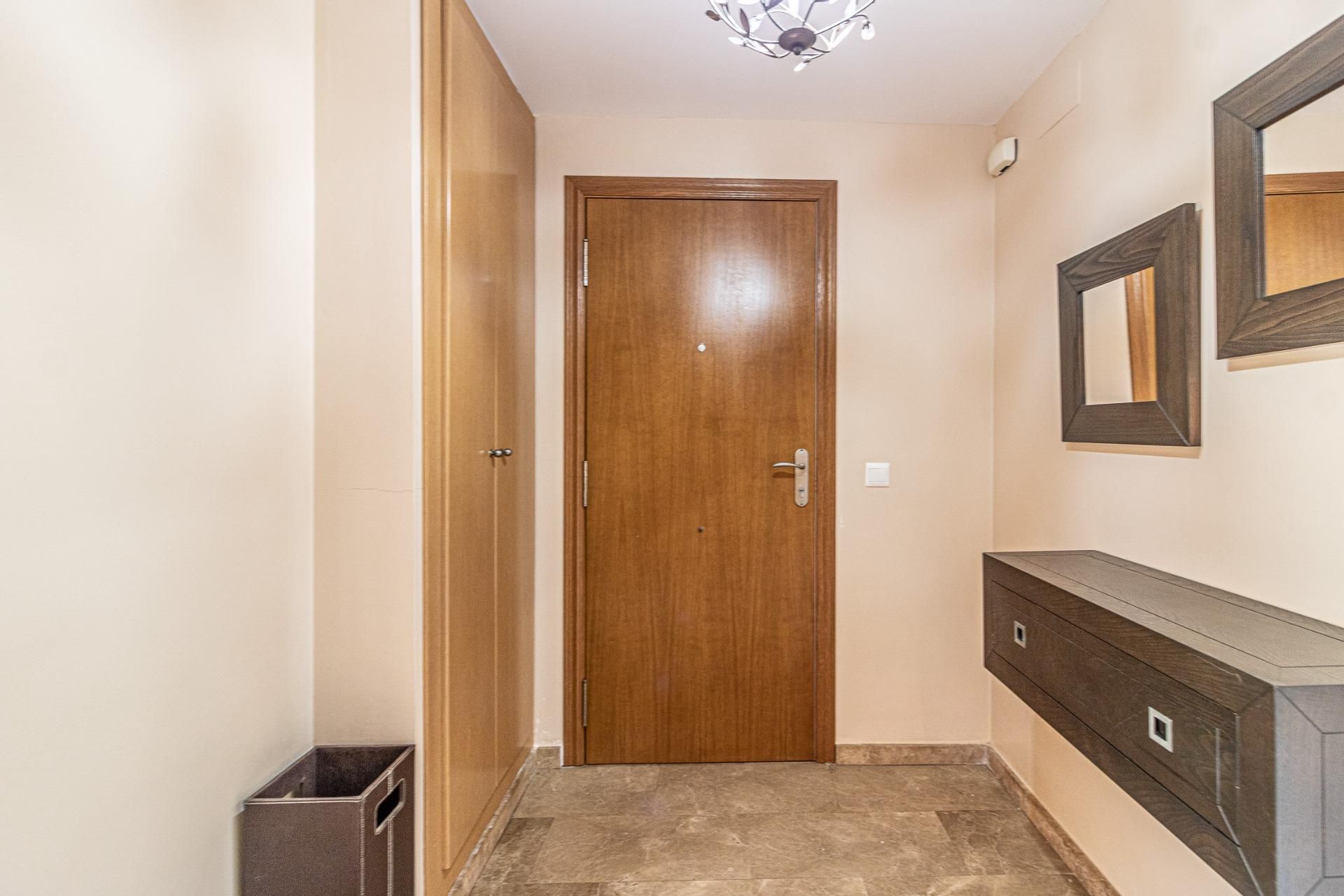 Dachboden zum verkauf in Carcaixent mit Terrasse und Abstellraum