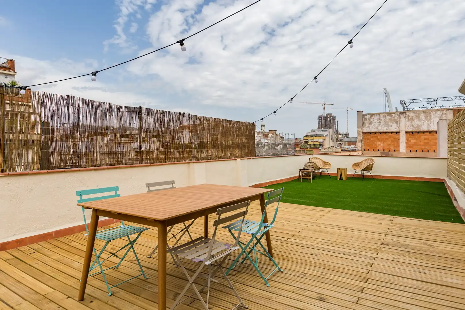 Terrasse von Wohnungen mieten mit Kaufoption in Barcelona mit Klimaanlage, Terrasse und Möbliert