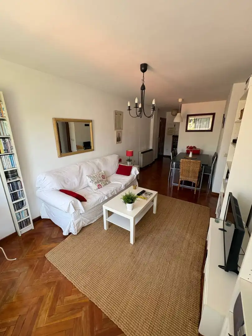 Wohnzimmer von Wohnungen zur Miete in Culleredo mit Heizung, Parkett und Möbliert