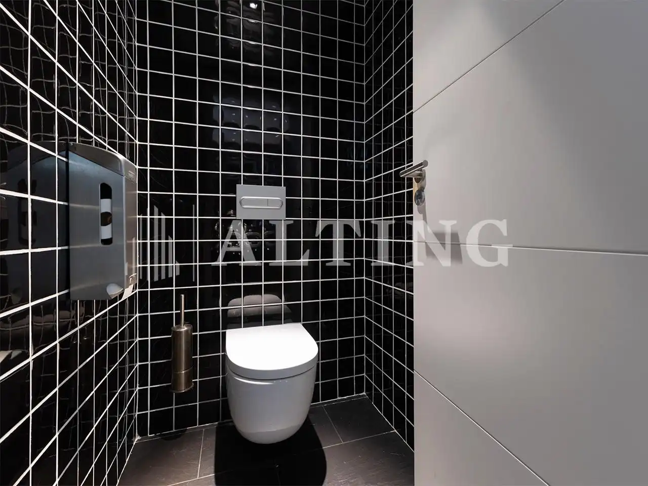 Baño de Oficina de alquiler en Barcelona con Aire acondicionado y Calefacción