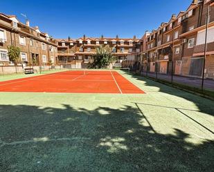 Exterior view of Single-family semi-detached for sale in  Toledo Capital  with Air Conditioner, Heating and Swimming Pool