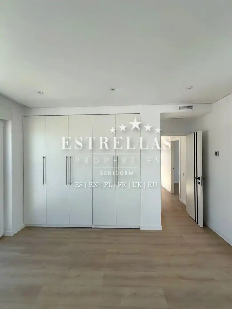Habitación de Casa o chalet en venta en La Nucia con Aire acondicionado, Calefacción y Jardín privado