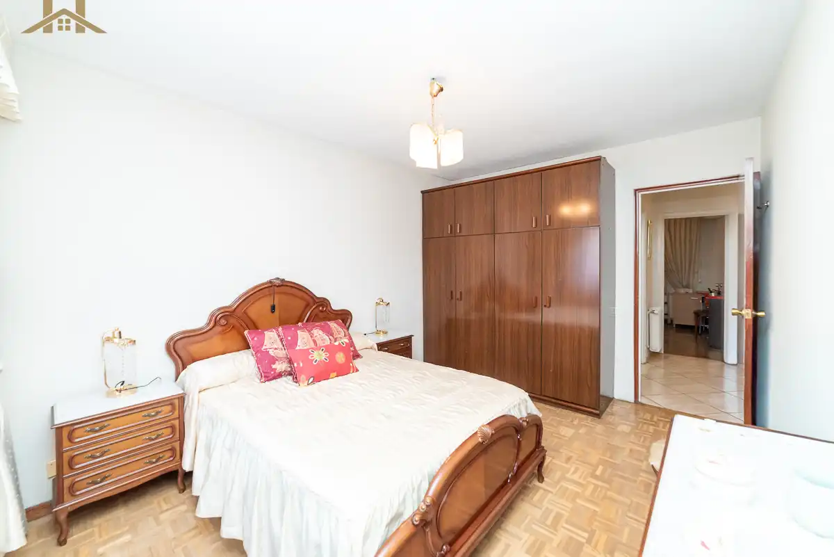 Habitación de Piso en venta en Pozuelo de Alarcón con Calefacción, Terraza y Amueblado