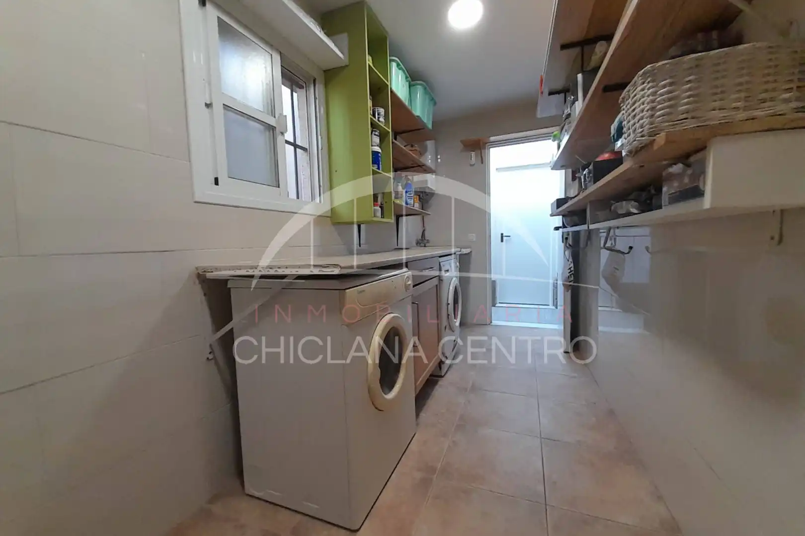Cuina de Casa o xalet en venda en Chiclana de la Frontera amb Jardí privat, Traster i Piscina