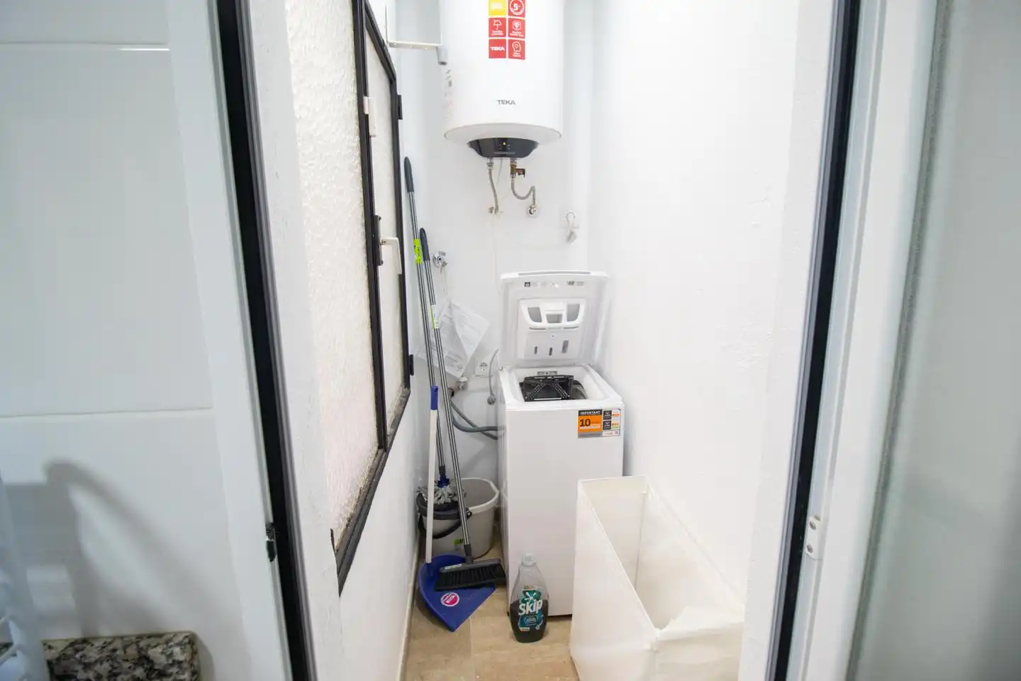 Bathroom of Flat for rent in Valencia  with Terrace and Furnished