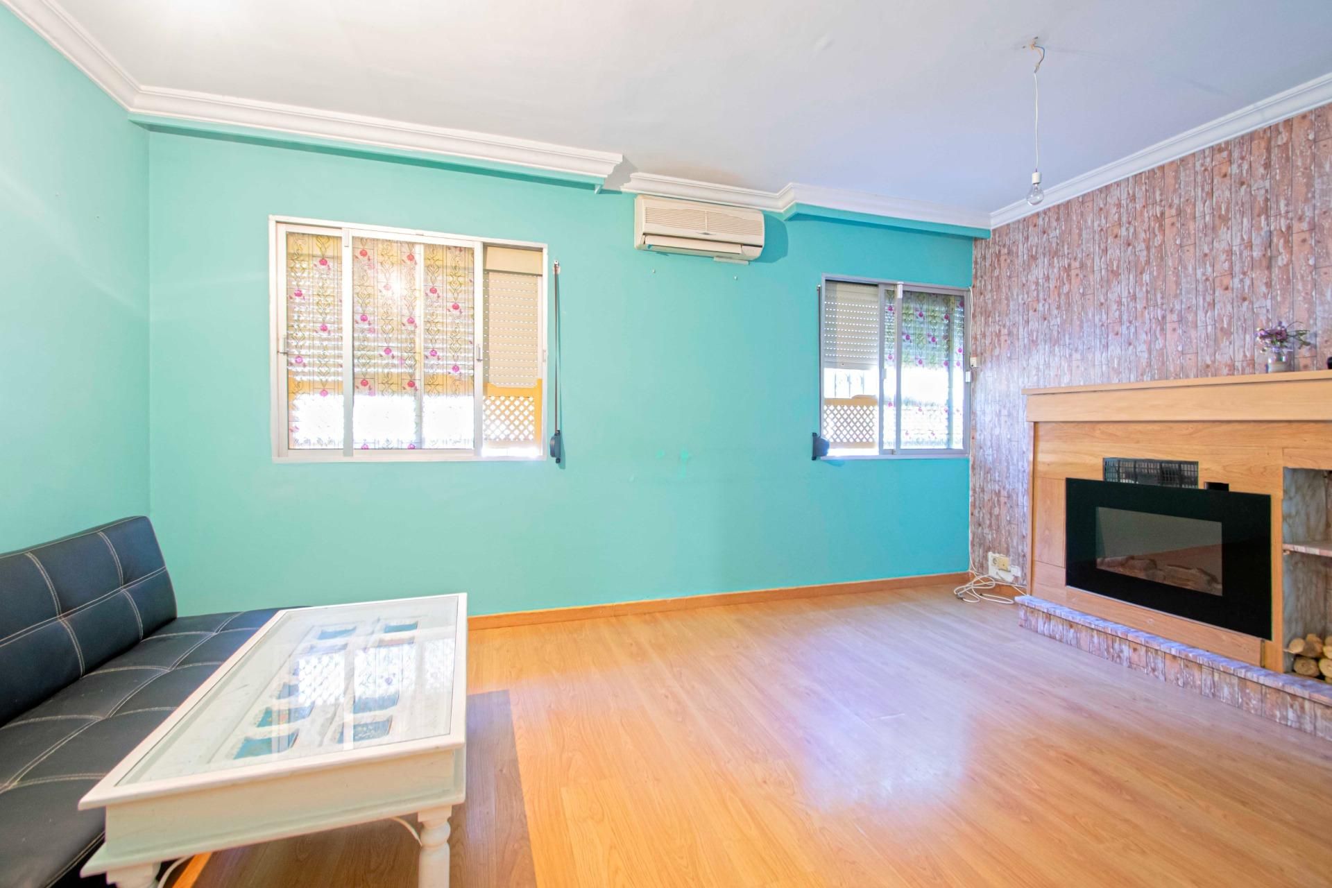 Dormitori de Pis en venda en  Sevilla Capital amb Aire condicionat